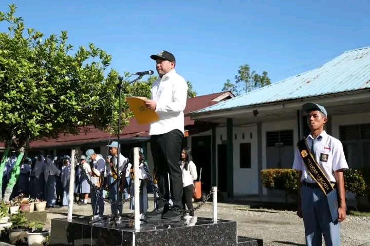 Bupati Pakpak Bharat Pimpin Upacara Di Sma N Salak Pirnas